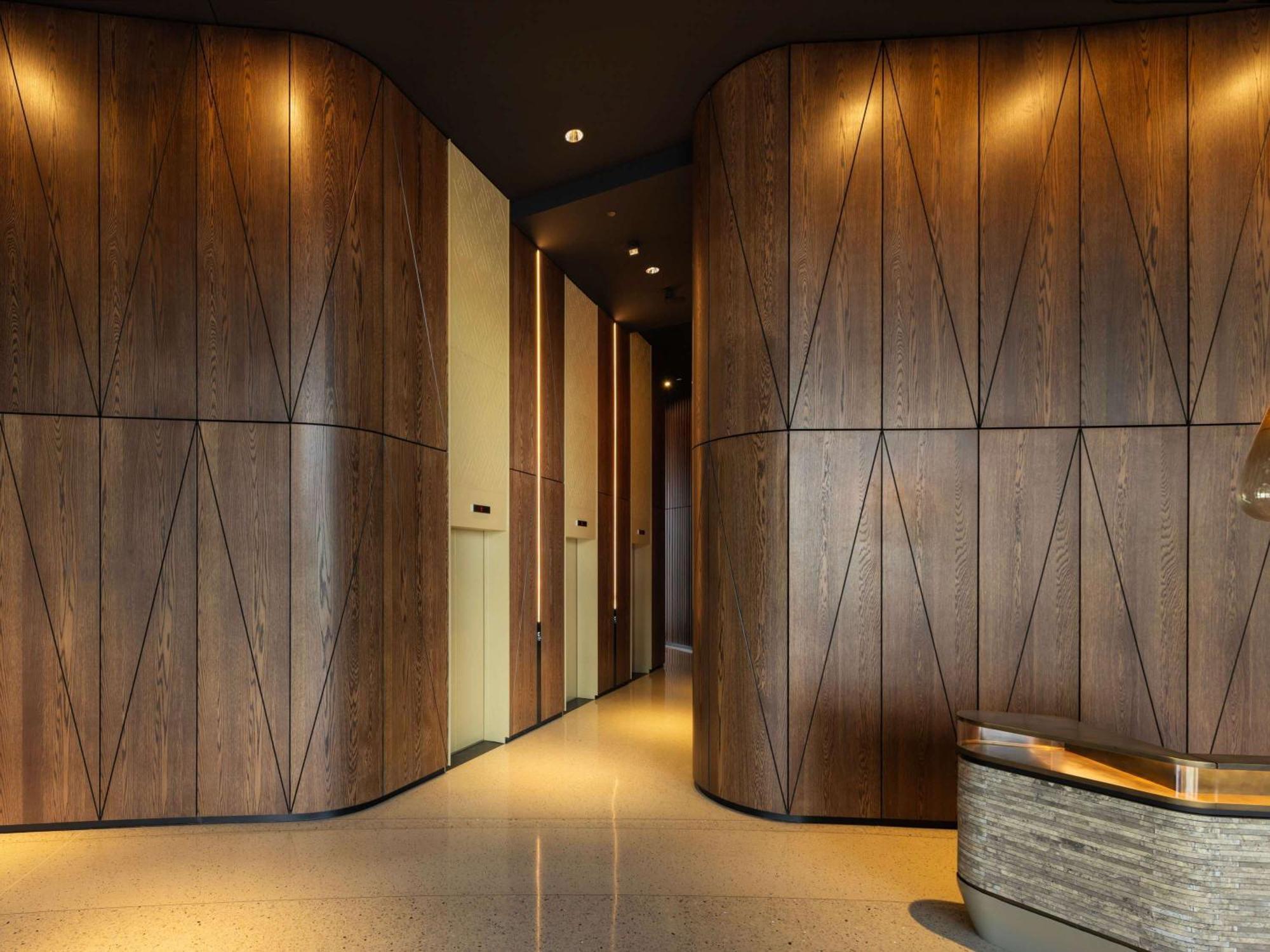 Pullman Auckland Airport Hotel Luaran gambar The interior of the hotel